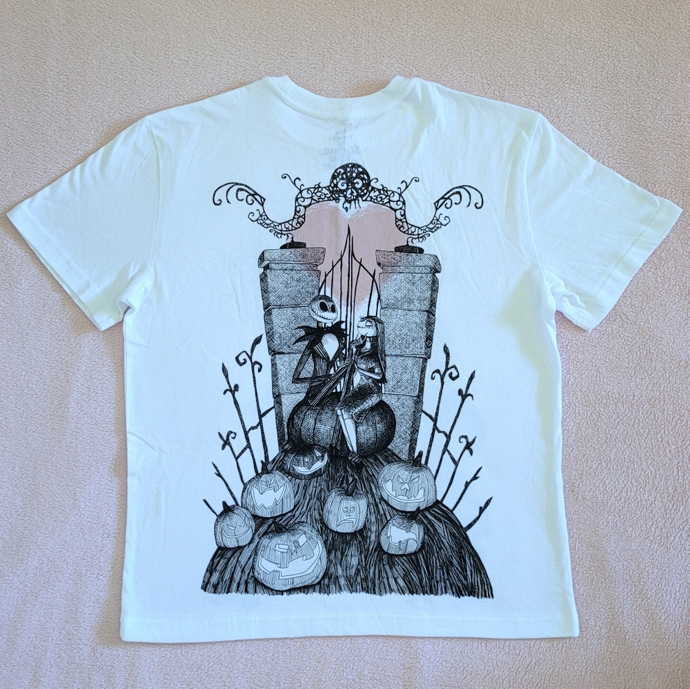 Tim Burton's The Nightmare😱 Before Christmas🎄 Graphic Tee👕 - NWT - Picture 2 of 15